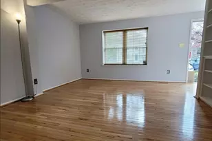 7974 Tyson Oaks Cir, Vienna, VA 22182 - Photo 8