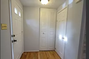 7974 Tyson Oaks Cir, Vienna, VA 22182 - Photo 2
