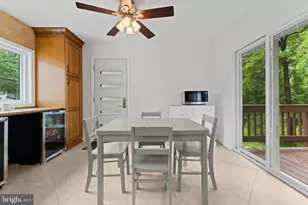 4441 Village Dr, Fairfax, VA 22030 - Photo 32