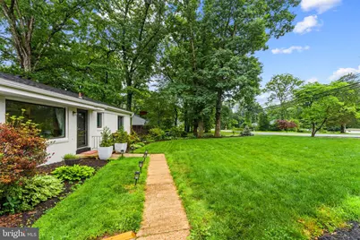 4441 Village Drive, Fairfax, VA 22030 - Photo 8
