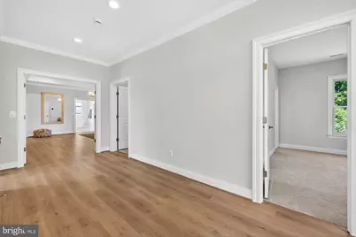 608 Roberts Drive NW, Vienna, VA 22180 - Photo 18