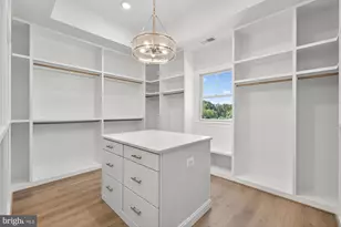 608 Roberts Dr NW, Vienna, VA 22180 - Photo 22