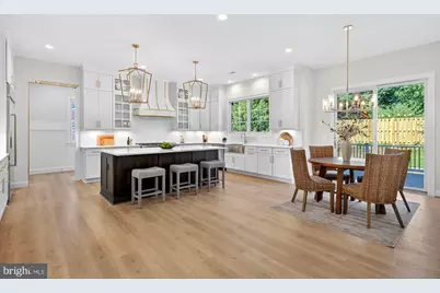 608 Roberts Drive NW, Vienna, VA 22180 - Photo 12