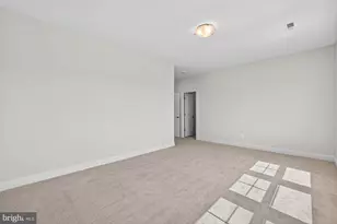 608 Roberts Dr NW, Vienna, VA 22180 - Photo 40