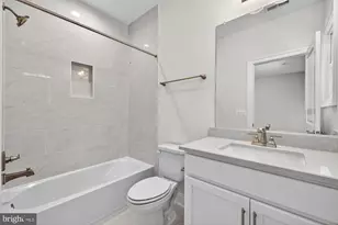 608 Roberts Dr NW, Vienna, VA 22180 - Photo 28