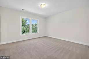 608 Roberts Dr NW, Vienna, VA 22180 - Photo 26