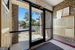 9730 Kingsbridge Dr, Fairfax, VA 22031 - Photo 4