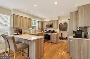 13193 Rover Glen Ct, Herndon, VA 20171 - Photo 6