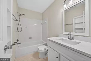 7503 Amesbury Ct, Alexandria, VA 22315 - Photo 14