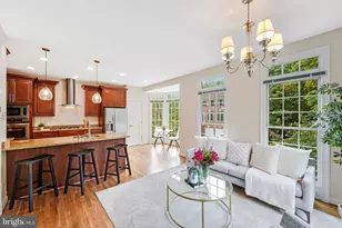 9576 Lagersfield Cir, Vienna, VA 22181 - Photo 6