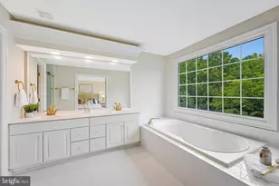 9576 Lagersfield Cir, Vienna, VA 22181 - Photo 18