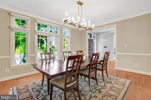 1387 Cameron Heath Dr, Reston, VA 20194 - Photo 18