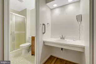 615 Kearney Ct SW, Vienna, VA 22180 - Photo 30