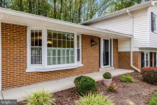 615 Kearney Ct SW, Vienna, VA 22180 - Photo 4