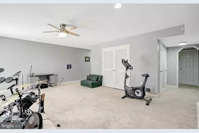 5918 Wescott Hills Way, Alexandria, VA 22315 - Photo 38