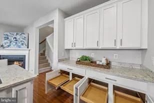 2625 Tarleton Corner Dr, Herndon, VA 20171 - Photo 26