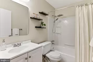 1498 Roundleaf Ct, Reston, VA 20190 - Photo 42