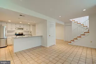 11008 Saffold Way, Reston, VA 20190 - Photo 10