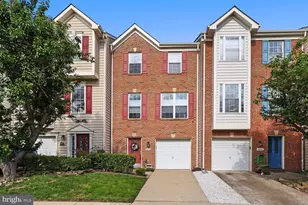 4653 Flatlick Branch Dr, Chantilly, VA 20151 - Photo 2