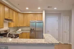 4633 Battenburg Ln, Fairfax, VA 22030 - Photo 6