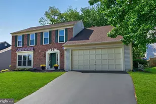 7010 Green Spring Ln, Alexandria, VA 22306 - Photo 2