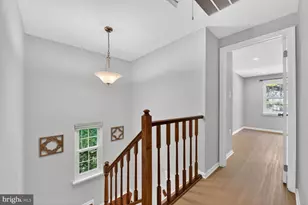 10041 Chestnut Wood Ln, Burke, VA 22015 - Photo 16