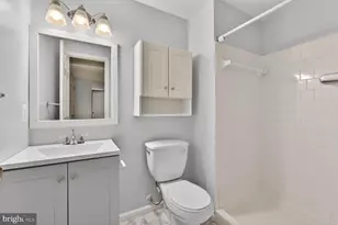10041 Chestnut Wood Ln, Burke, VA 22015 - Photo 26