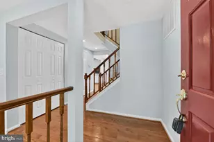 10041 Chestnut Wood Ln, Burke, VA 22015 - Photo 12