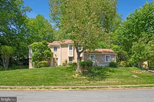 11814 Blue Spruce Rd, Reston, VA 20191 - Photo 2