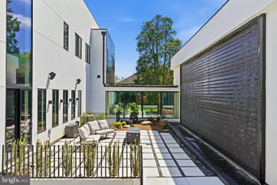 8970 Brook Road, McLean, VA 22102 - Photo 14