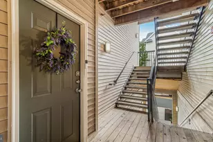 5115 Travis Edward Way, Centreville, VA 20120 - Photo 2