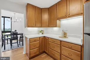 2311 Pimmit Dr, Falls Church, VA 22043 - Photo 6