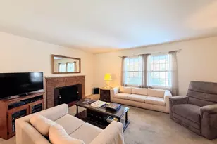 9921 Woodrow St, Vienna, VA 22181 - Photo 10