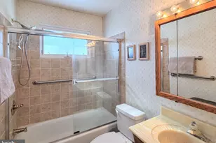 9921 Woodrow St, Vienna, VA 22181 - Photo 14