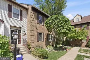 6086 Heatherwood Dr, Alexandria, VA 22310 - Photo 4