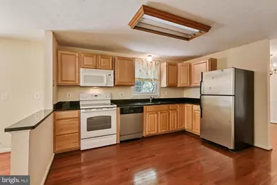 9404 Mirror Pond Drive, Fairfax, VA 22032 - Photo 16