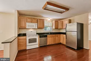 9404 Mirror Pond Dr, Fairfax, VA 22032 - Photo 16