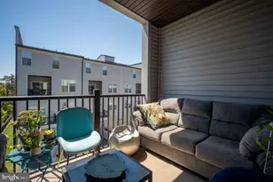 1147 Herndon Pkwy, Herndon, VA 20170 - Photo 16