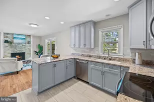 9556 Pine Bough Pl, Vienna, VA 22181 - Photo 16