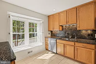 7422 Timberock Rd, Falls Church, VA 22043 - Photo 18
