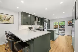 11766 Indian Ridge Rd, Reston, VA 20191 - Photo 4