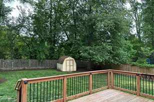 4323 Alta Vista Dr, Fairfax, VA 22030 - Photo 6