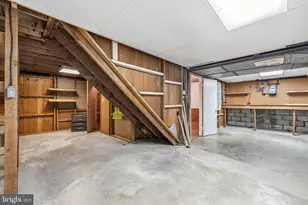 8311 W Boulevard Dr, Alexandria, VA 22308 - Photo 28