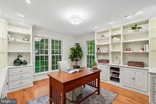 11732 Stuart Mill Rd, Oakton, VA 22124 - Photo 22