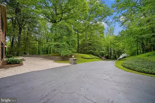 11732 Stuart Mill Rd, Oakton, VA 22124 - Photo 60