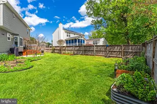 12168 Eddyspark Dr, Herndon, VA 20170 - Photo 2