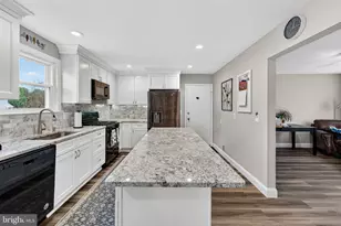 12168 Eddyspark Dr, Herndon, VA 20170 - Photo 16
