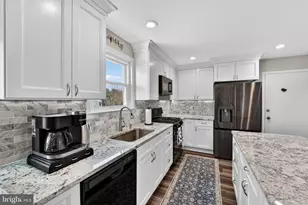 12168 Eddyspark Dr, Herndon, VA 20170 - Photo 18