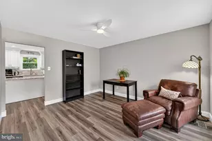 12168 Eddyspark Dr, Herndon, VA 20170 - Photo 12