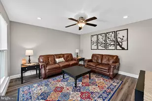 12168 Eddyspark Dr, Herndon, VA 20170 - Photo 10